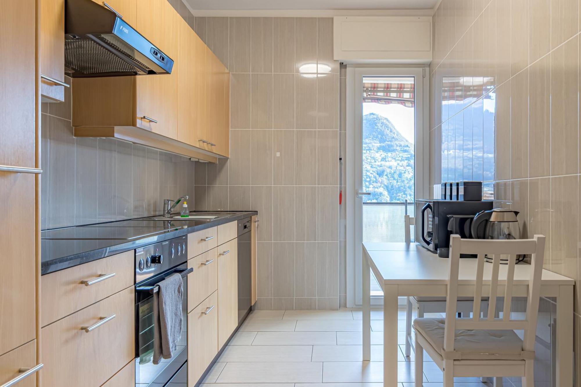 Imperial Of Lugano 4 With A Lake View Behind The Station And 10 Min From The Lake Apartman Kültér fotó