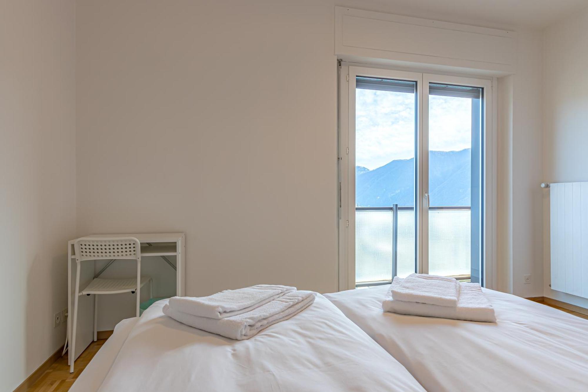 Imperial Of Lugano 4 With A Lake View Behind The Station And 10 Min From The Lake Apartman Kültér fotó