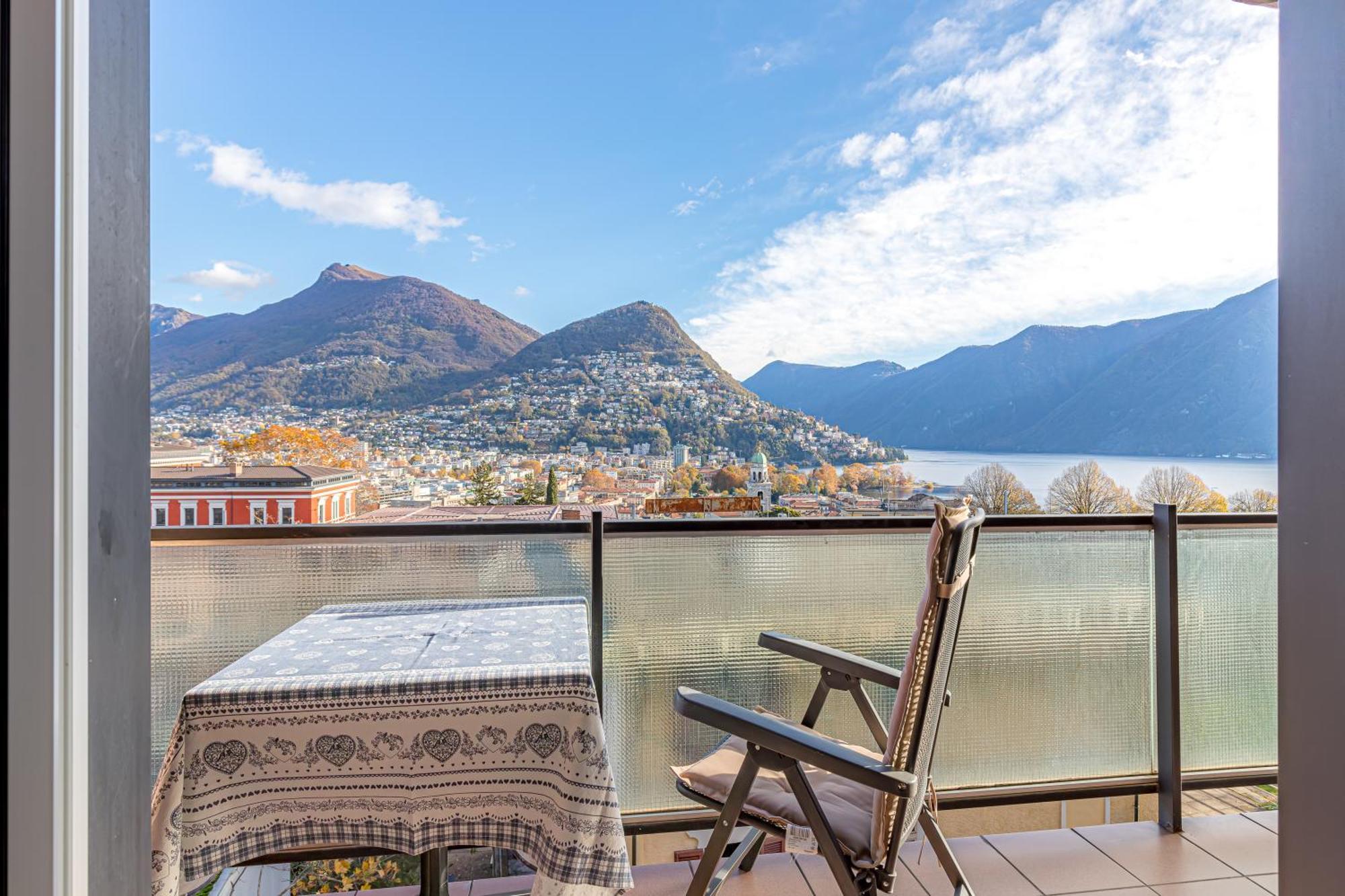 Imperial Of Lugano 4 With A Lake View Behind The Station And 10 Min From The Lake Apartman Kültér fotó